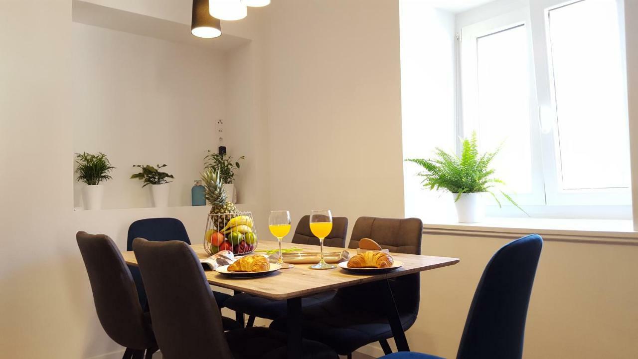 Apartment Imperia *** プーラ エクステリア 写真
