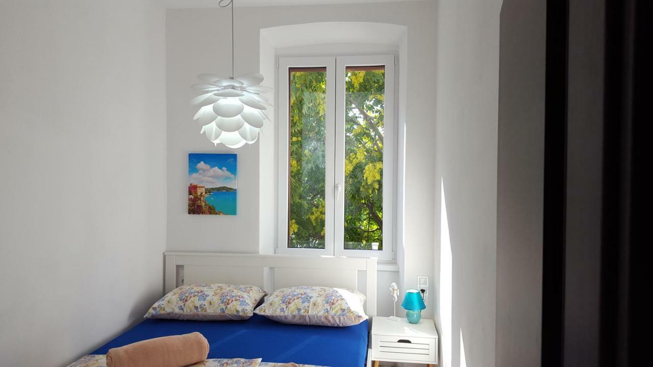 Apartment Imperia *** プーラ エクステリア 写真