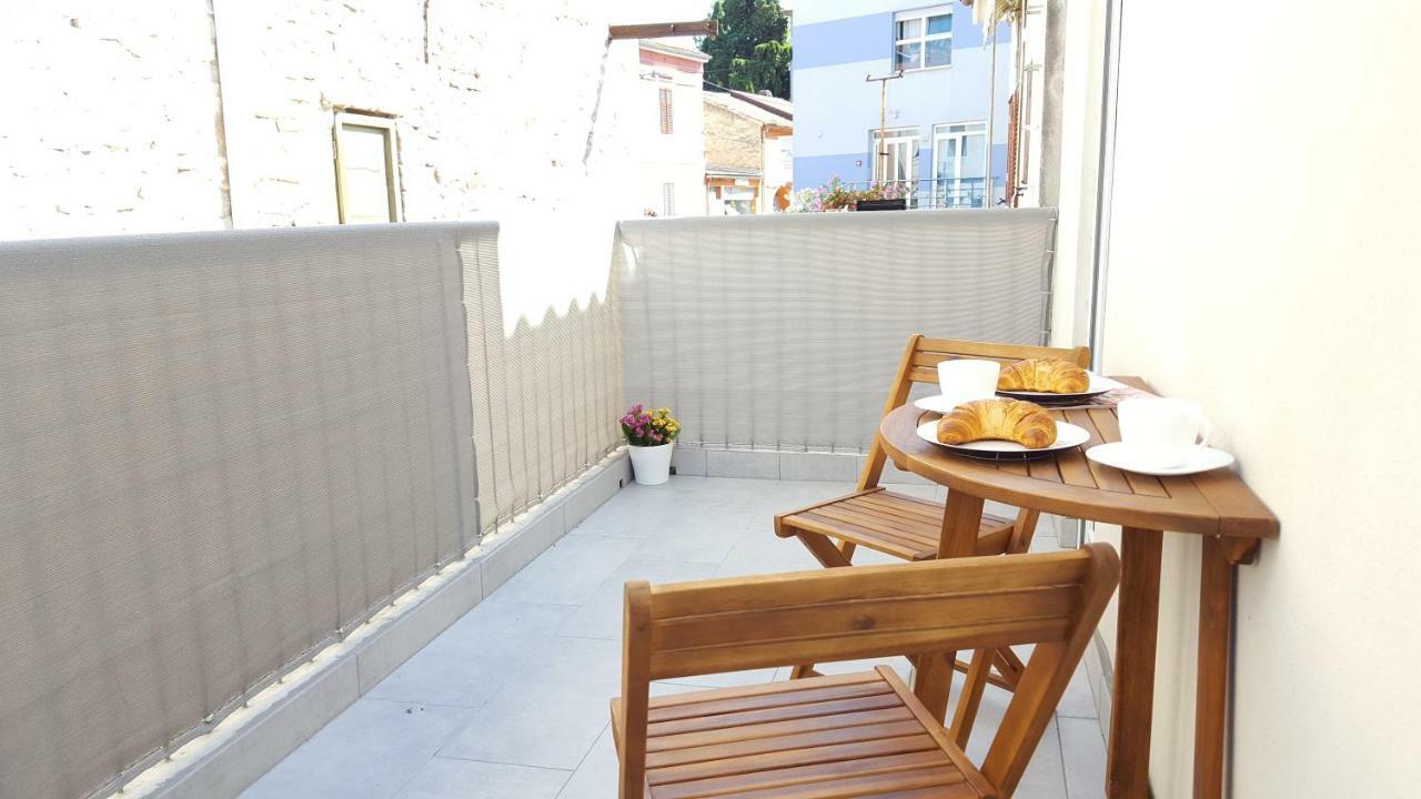 Apartment Imperia *** プーラ エクステリア 写真